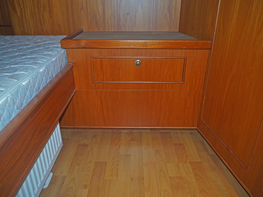 Aft cabin, Accommodation
